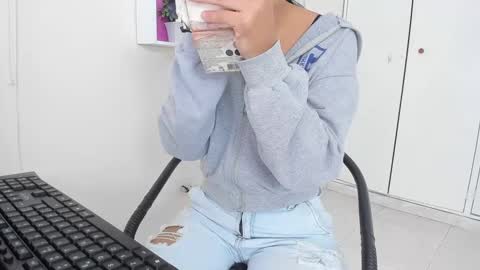 Camila online show from January 2025 12:45:02 PM