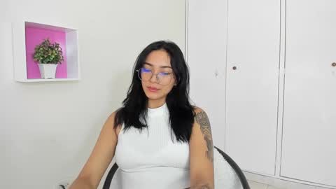 Camila online show from January 2025 01:02:01 PM