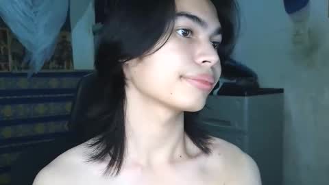 asian_babyboi online show from November 2025 01:04:01 PM