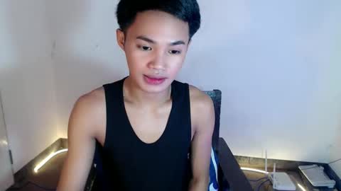 asian_lover05 online show from March 2026 05:53:02 PM