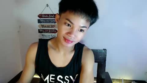 asian_lover05 online show from April 2026 05:00:01 PM