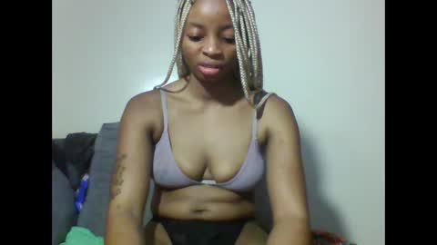 Asia online show from November 2025 07:18:01 PM