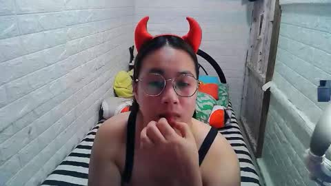 Trixie online show from November 2025 11:34:02 AM