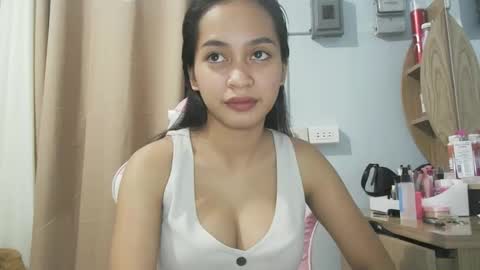 asian_trish online show from October 2025 12:19:01 PM