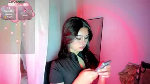 Snapshot of asianbabenicky chatting on April 2026 01:38:01 AM Hien online show from April 2026 01:38:01 AM