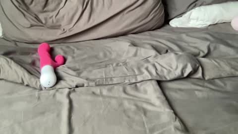 asiangirlandwhiteguy online show from February 2025 08:42:01 AM