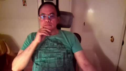 Snapshot of asianmixedman chatting on January 2025 07:04:01 PM Asian Mixed Man online show from January 2025 07:04:01 PM