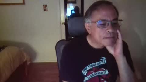 Snapshot of asianmixedman chatting on September 2025 06:33:02 PM Asian Mixed Man online show from September 2025 06:33:02 PM