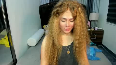 Snapshot of asiannaughtyerika chatting on March 2025 06:35:02 AM ERIKA 3 online show from March 2025 06:35:02 AM