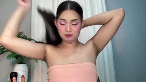 Snapshot of asiansweet_lily chatting on July 2026 11:51:02 PM Lily online show from July 2026 11:51:02 PM