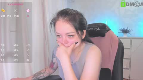 Snapshot of asima_ chatting on July 2026 09:37:01 AM Asima online show from July 2026 09:37:01 AM