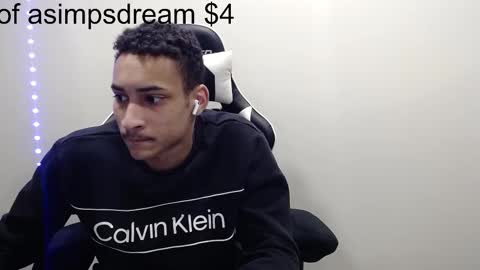 Snapshot of asimpsdream chatting on February 2025 02:42:01 PM asimpsdream online show from February 2025 02:42:01 PM