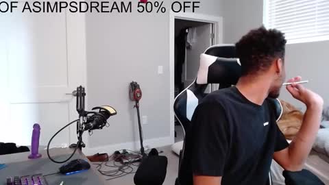 Snapshot of asimpsdream chatting on October 2025 01:57:02 PM asimpsdream online show from October 2025 01:57:02 PM