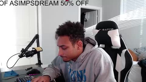 asimpsdream online show from October 2025 01:18:02 PM