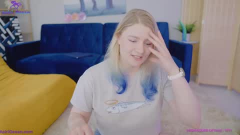 Snapshot of asiri_ocean chatting on May 2026 03:28:02 PM Asiri pronounced Ah-siri Please no nicknames 3 online show from May 2026 03:28:02 PM
