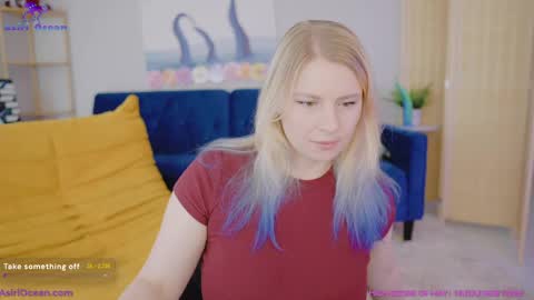 Snapshot of asiri_ocean chatting on May 2026 02:58:02 PM Asiri pronounced Ah-siri Please no nicknames 3 online show from May 2026 02:58:02 PM
