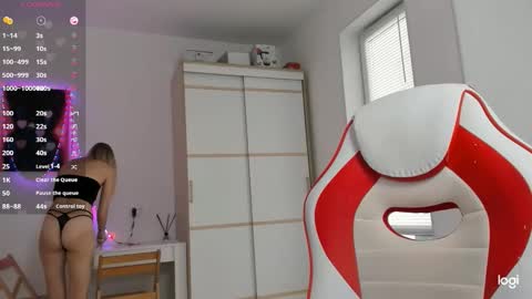 Snapshot of askcaroline chatting on February 2026 10:16:01 AM Caroline online show from February 2026 10:16:01 AM