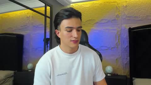 Snapshot of aslanfox_ chatting on January 2026 04:05:02 AM Aslan online show from January 2026 04:05:02 AM