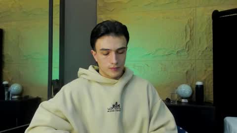 Aslan  online show from March 2026 03:33:02 AM