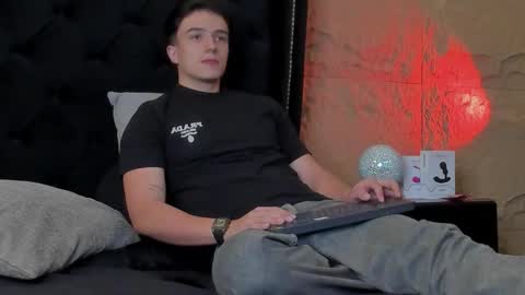 Aslan  online show from April 2026 03:38:01 AM