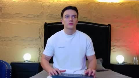 Aslan  online show from April 2026 03:44:02 AM