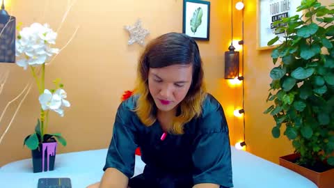 Snapshot of aslyhernandez chatting on October 2025 03:21:02 PM ASLY online show from October 2025 03:21:02 PM