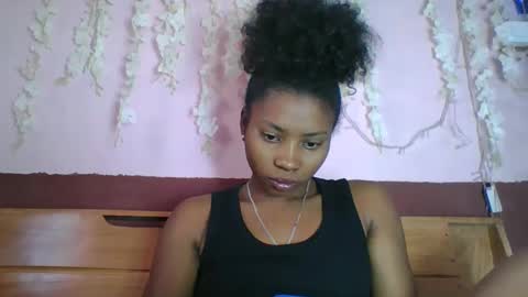 asmiraa online show from May 2026 10:12:01 AM