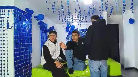 THOMAS AND DAMIAND online show from December 2024 12:11:01 AM