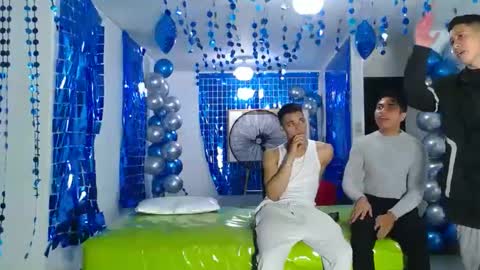 THOMAS AND DAMIAND online show from February 2025 12:09:01 AM