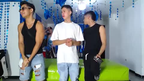 THOMAS AND DAMIAND online show from February 2025 12:05:02 AM