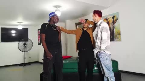 THOMAS AND DAMIAND online show from September 2025 05:57:01 PM