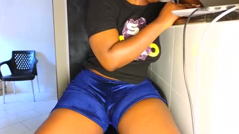 Snapshot of assiology11 chatting on February 2025 07:29:01 AM Assiology online show from February 2025 07:29:01 AM