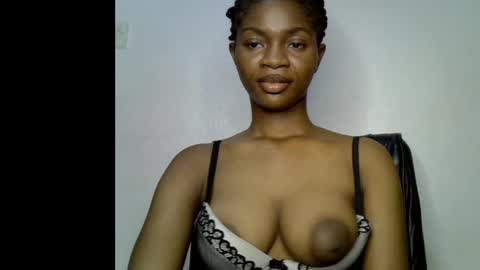 Snapshot of assy_ebony chatting on May 2026 01:10:02 AM Lily online show from May 2026 01:10:02 AM