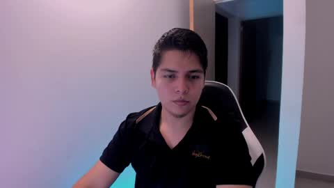 Snapshot of asta_kuro chatting on June 2026 01:12:02 AM Asta Kuno online show from June 2026 01:12:02 AM