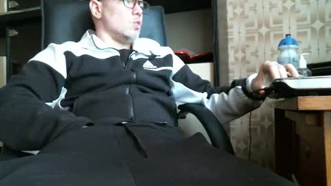 asterion51 online show from October 2025 04:49:02 PM