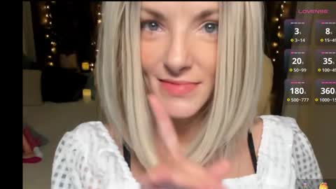 Snapshot of asteris_stella chatting on October 2025 10:10:01 PM Asteris online show from October 2025 10:10:01 PM