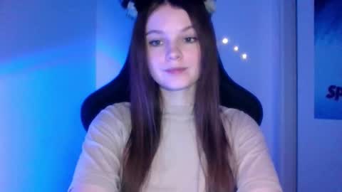 astradream_ online show from December 2025 10:26:02 PM