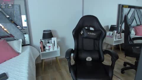 Snapshot of astrid_williams_ chatting on January 2026 08:56:01 PM Astrid online show from January 2026 08:56:01 PM