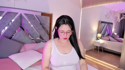 Astrid  online show from April 2026 02:51:01 AM