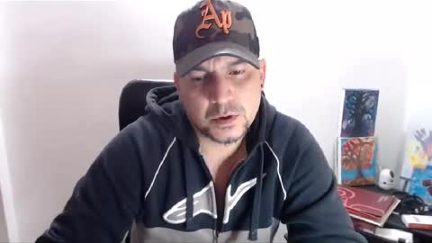 Snapshot of astton_nick chatting on December 2024 07:07:01 AM Nick Astton online show from December 2024 07:07:01 AM
