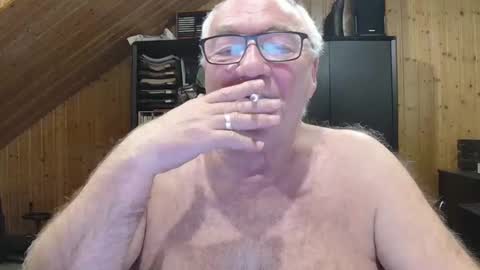 asusandy online show from January 2026 11:32:02 PM