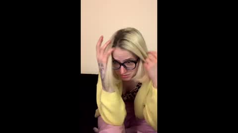 asya_new online show from October 2025 06:08:01 PM