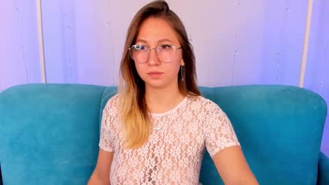 AsyaPink online show from September 2025 09:31:01 AM