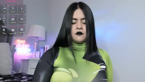 Athena online show from September 2025 08:03:01 PM