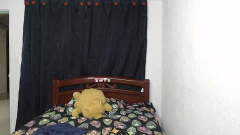 Snapshot of atena_messy chatting on December 2024 08:50:01 PM atena messy online show from December 2024 08:50:01 PM