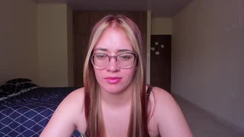 atenas online show from February 2025 07:06:01 PM