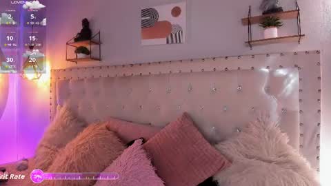 Snapshot of atenea_klett_ chatting on July 2026 02:34:01 PM ATENEA online show from July 2026 02:34:01 PM
