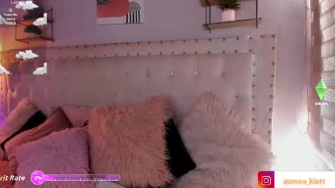 Snapshot of atenea_klett_ chatting on July 2026 01:46:02 PM ATENEA online show from July 2026 01:46:02 PM