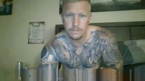 Snapshot of athletic_skater779 chatting on May 2026 04:41:02 AM AthleticWhiteboy777 online show from May 2026 04:41:02 AM