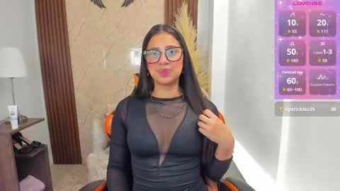 Snapshot of atiena_ chatting on June 2026 09:09:01 PM Atiena online show from June 2026 09:09:01 PM